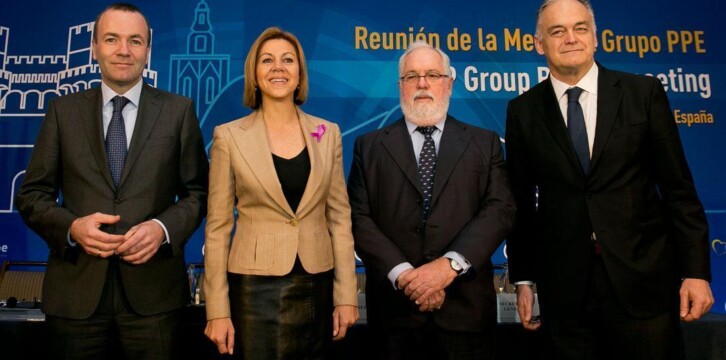 Mª Dolores de Cospedal junto a Manfred Weber, Miguel Arias Cañete y Esteban González POns