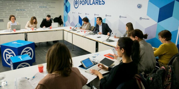 Desayuno informativo de Fernando Martínez Maillo con periodistas acerca de la Convención Nacional de Sevilla