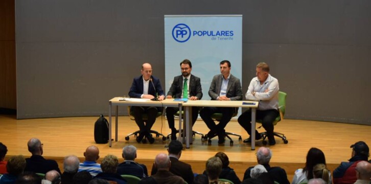 Ramón Moreno participa en un encuentro con afiliados y simpatizantes del PP Puerto de la Cruz