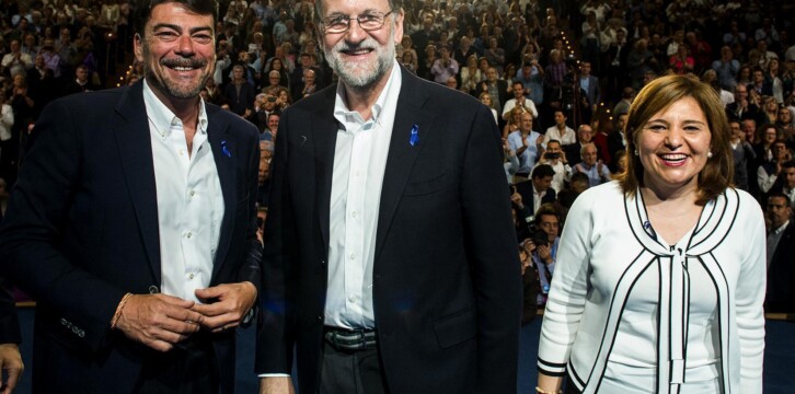 Mariano Rajoy, Isabel Bonig y Luis Barcala en Alicante.