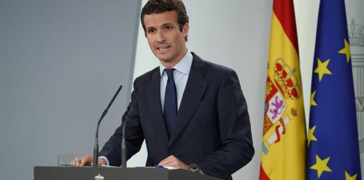 El presidente del Partido Popular, Pablo Casado, atiende a los medios de comunicación desde La Moncloa