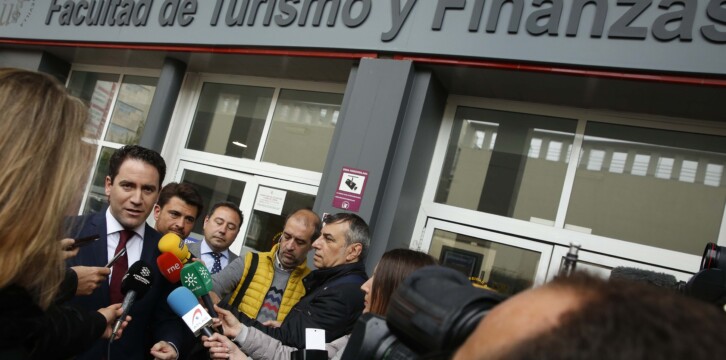 Teodoro García Egea asiste a la conferencia Block Chain Universidad de Sevilla