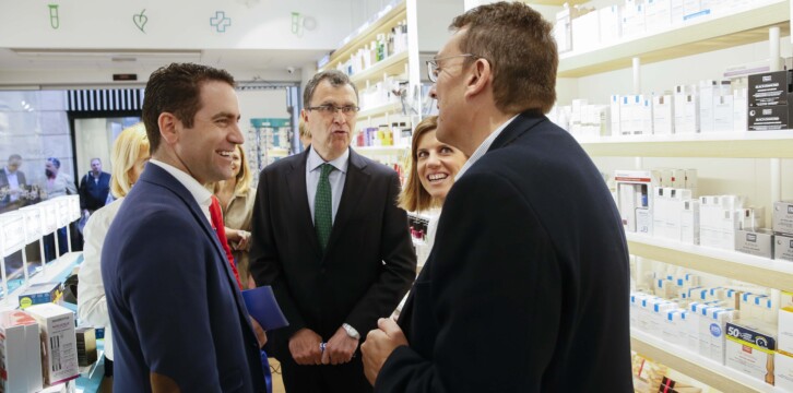 Teodoro García Egea paseo por calles de Murcia