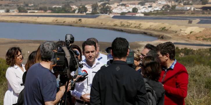 Teodoro García Egea en su visita al Club Náutico San Javier y  Portmán