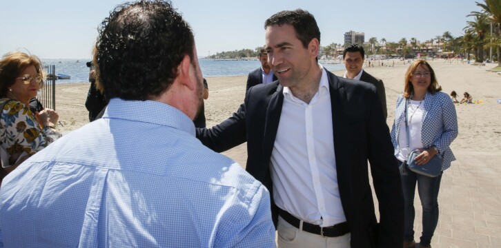 Teodoro García Egea en su visita al Club Náutico San Javier y  Portmán