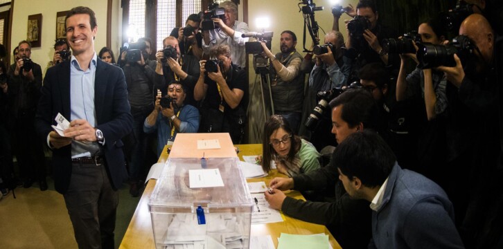 Pablo Casado ejerciendo su derecho al voto