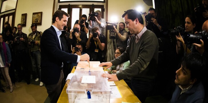 Pablo Casado ejerciendo su derecho al voto