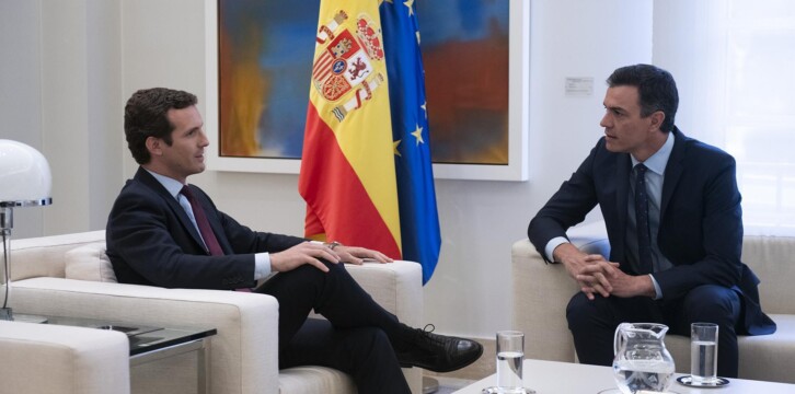 Pablo Casado se reúne con Pedro Sánchez en Moncloa