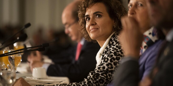 Pablo Casado y Dolors Montserrat en Forum Europa