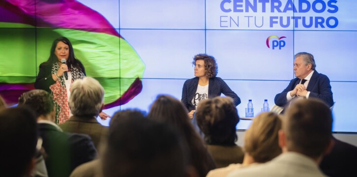 Dolors Montserrat en el acto con venezolanos residentes en Madrid, junto a Leopoldo López