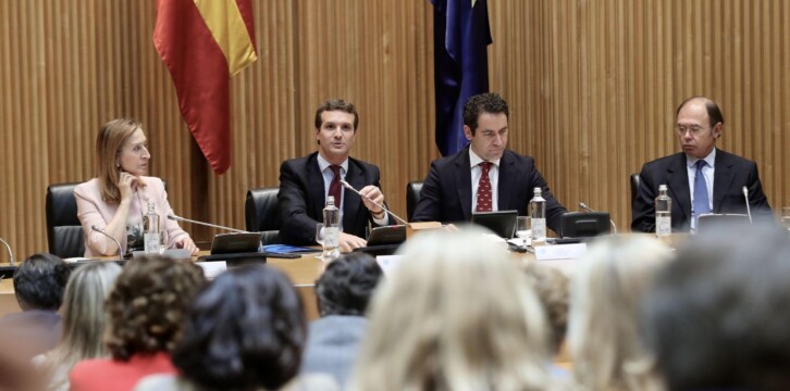 Pablo Casado preside reunión plenaria con los grupos del PP del Congreso y el Senado