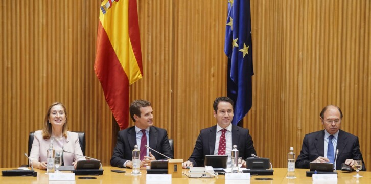 Pablo Casado preside reunión plenaria con los grupos del PP del Congreso y el Senado
