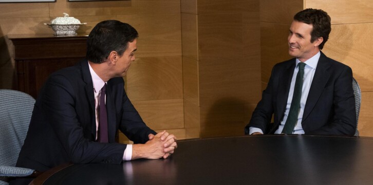 Reunión de Pablo Casado con Pedro Sánchez