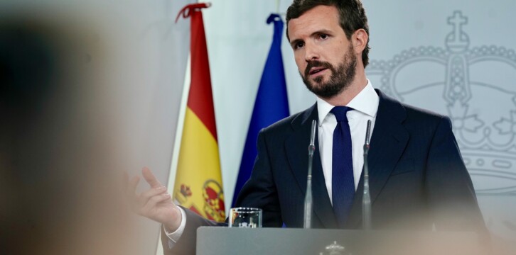 Pablo Casado comparece en el palacio de La Moncloa tras reunirse con Pedro Sánchez