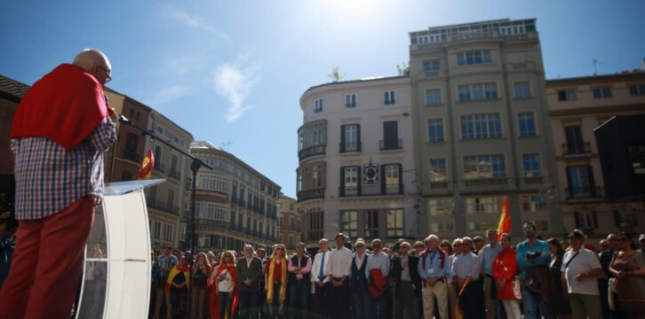 Pablo Montesinos y Carolina España acuden a la manifestación de Sociedad Civil Malagueña