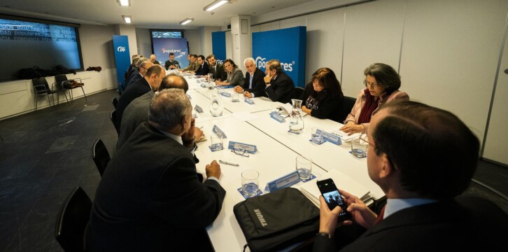 Reunión con asociaciones y colectivos vinculados a la educación concertada
