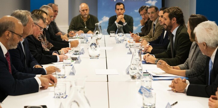 Reunión con asociaciones y colectivos vinculados a la educación concertada