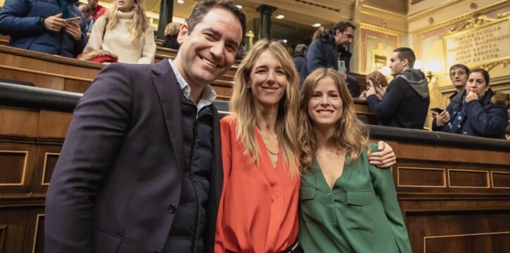 Teodoro García Egea, Cayetana Álvarez de Toledo y Beatriz Fanjul en las Jornadas de Puertas Abiertas del Congreso de los Diputados