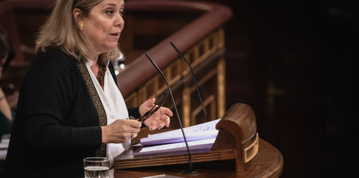 Macarena Montesinos durante el Pleno en el Congreso de los Diputados