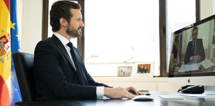 Videoconferencia de Pablo Casado con el presidente del Gobierno, Pedro Sánchez