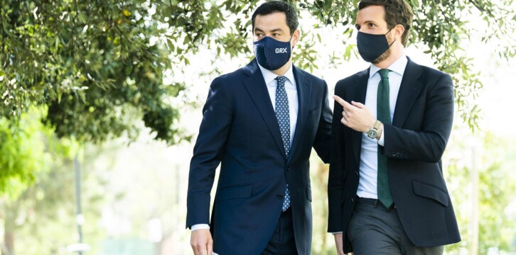Pablo Casado y Juanma Moreno en un acto del PP en Granada