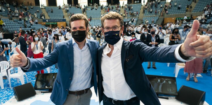 Pablo Casado y Alberto Núñez Feijóo en el 17 Congreso del PP de Galicia