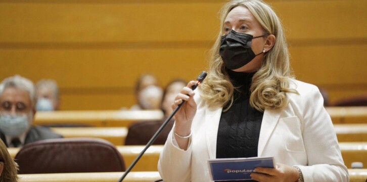 La senadora Cristina Ayala