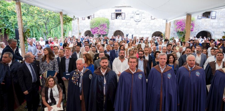 Alberto Núñez Feijóo junto al presidente de la Xunta de Galicia, Alfonso Rueda, en la Fiesta del Albariño en Cambados
