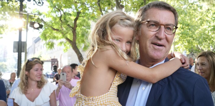 El presidente del PP, Alberto Núñez Feijóo, participa en un acto del PP en Zaragoza.