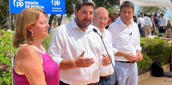 Miguel Tellado, Fernando López Miras y Carlos Mazón asisten  al 