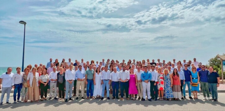 Miguel Tellado, Fernando López Miras y Carlos Mazón asisten  al 