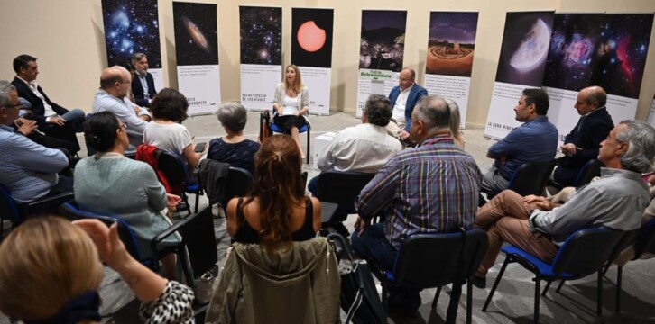 Miguel Tellado, ofrece una rueda de prensa junto a la presidenta del PP extremeño, María Guardiola