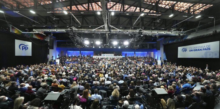 Acto En defensa de un gran país