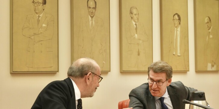 Alberto Núñez Feijóo y Cuca Gamarra en la II Mesa de debate sobre los Valores Constitucionales en la España del Siglo XXI