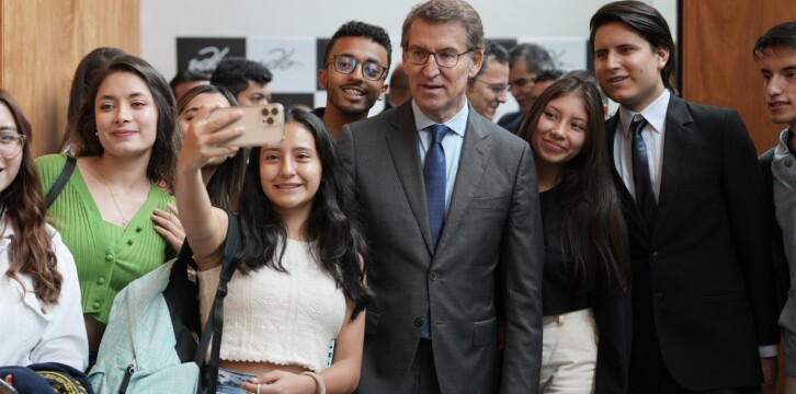 Alberto Núñez Feijóo en la Universidad de Las Américas, de Quito