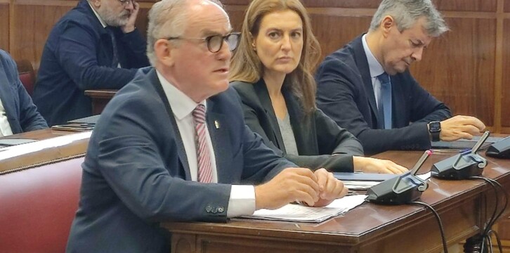 El senador del Grupo Parlamentario Popular por A Coruña, Miguel Lorenzo,