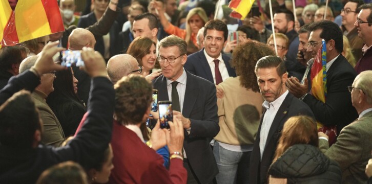 Alberto Núñez Feijóo, Carlos Mazón y Mª José Catalá en el acto En defensa de un gran país en Valencia