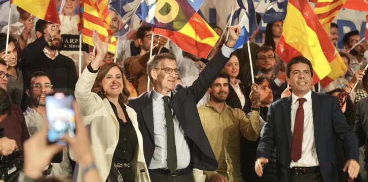 Alberto Núñez Feijóo, Carlos Mazón y Mª José Catalá en el acto En defensa de un gran país en Valencia