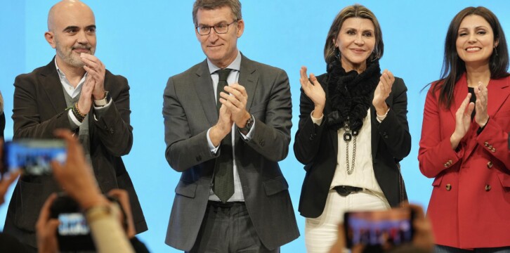 Alberto Núñez Feijóo en la presentación del candidato a la alcaldía de Barcelona, Daniel Sirera