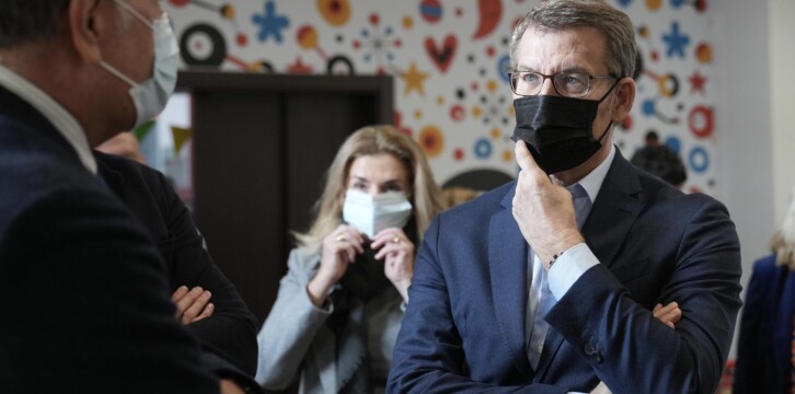 Alberto Núñez Feijóo visita la Casa de Ronald McDonald en Madrid