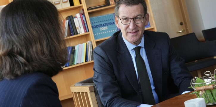 Alberto Núñez Feijóo se reúne con Karim Enström, secretaria general del partido Moderado en Estocolmo