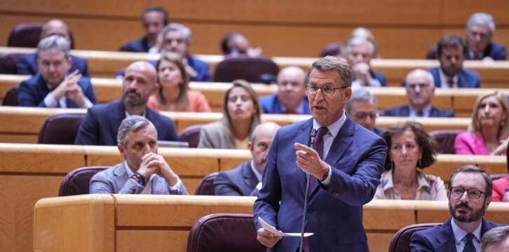 Alberto Núñez Feijóo en la sesión de control en el Senado