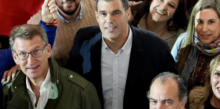 Feijóo en un mitin del PP en Pamplona.