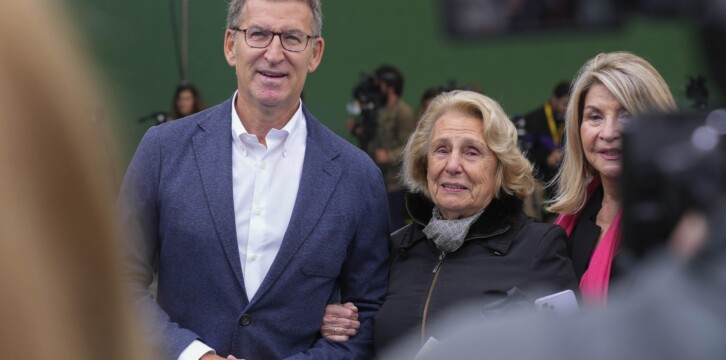 Alberto Núñez Feijóo ejerciendo su derecho al voto en Madrid
