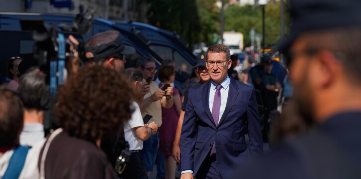 Alberto Núñez Feijóo en la toma de posesión de Isabel Díaz Ayuso.