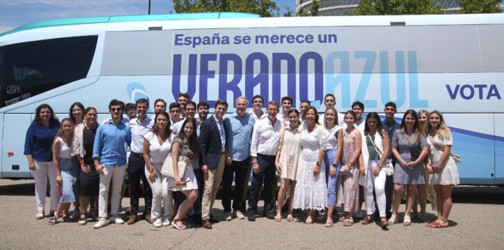 Feijóo en un mitin del PP en Zaragoza.