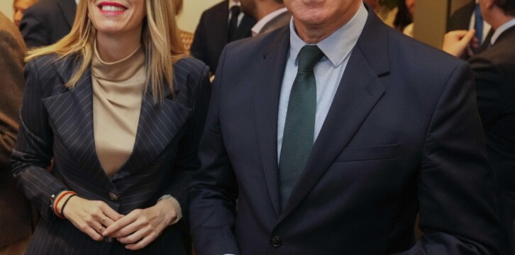 Alberto Núñez Feijóo presenta a María Guardiola en el desayuno informativo de Europa Press