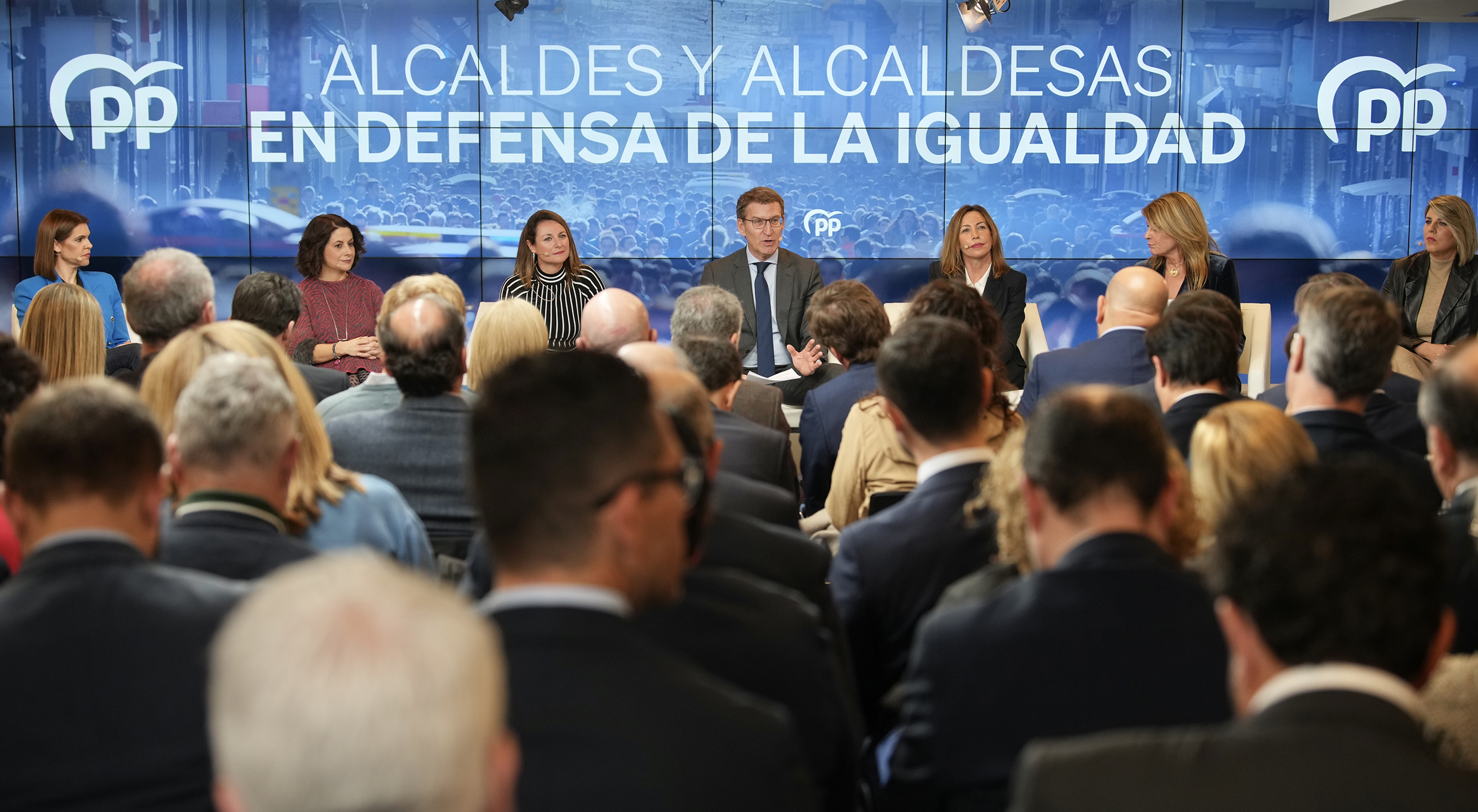 Alberto Núñez Feijóo se reúne con alcaldes del PP