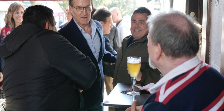 Alberto Núñez Feijóo visita Piedrafita y Monforte