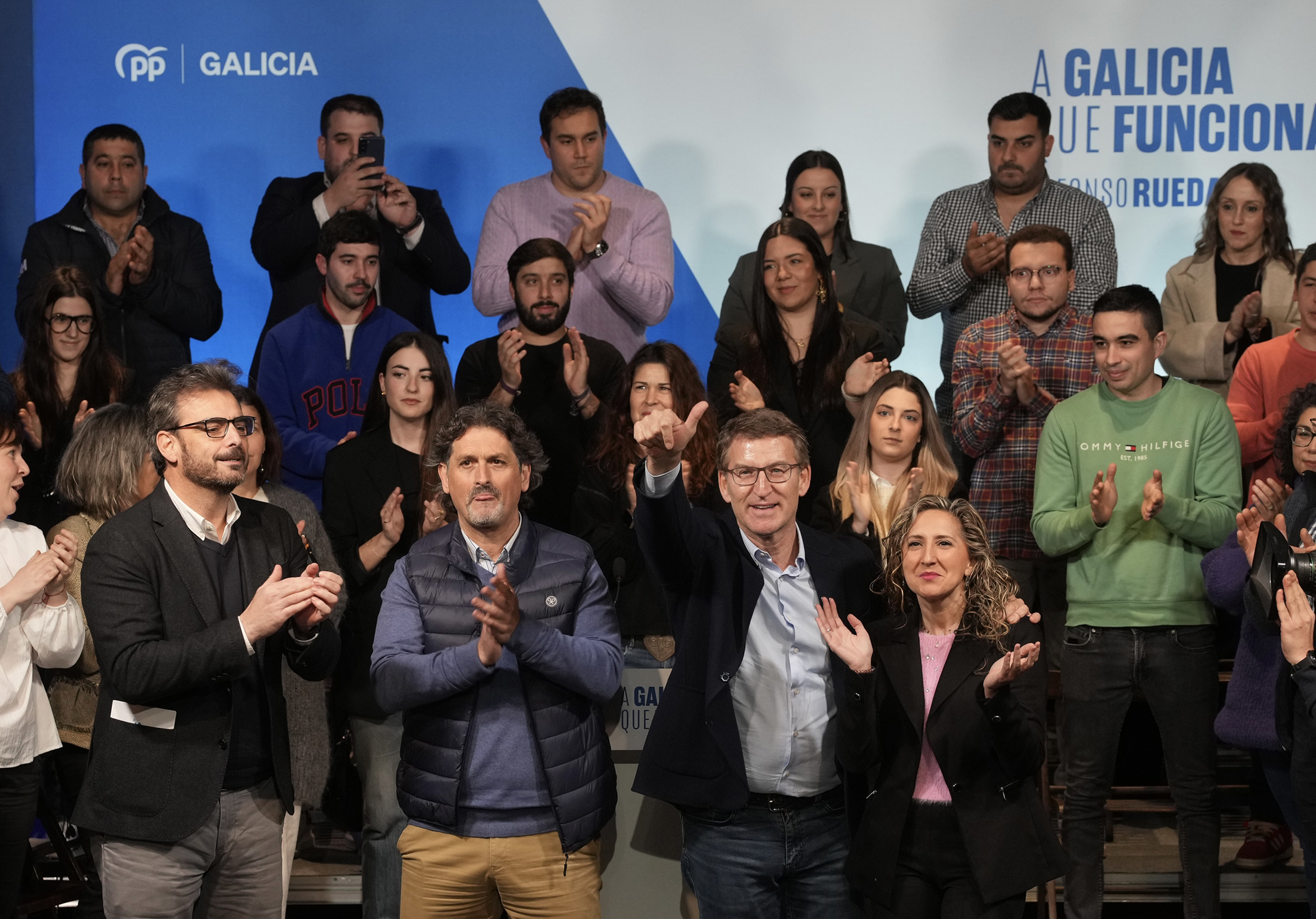 Alberto Núñez Feijóo en el mitin del PP en Ortigueira